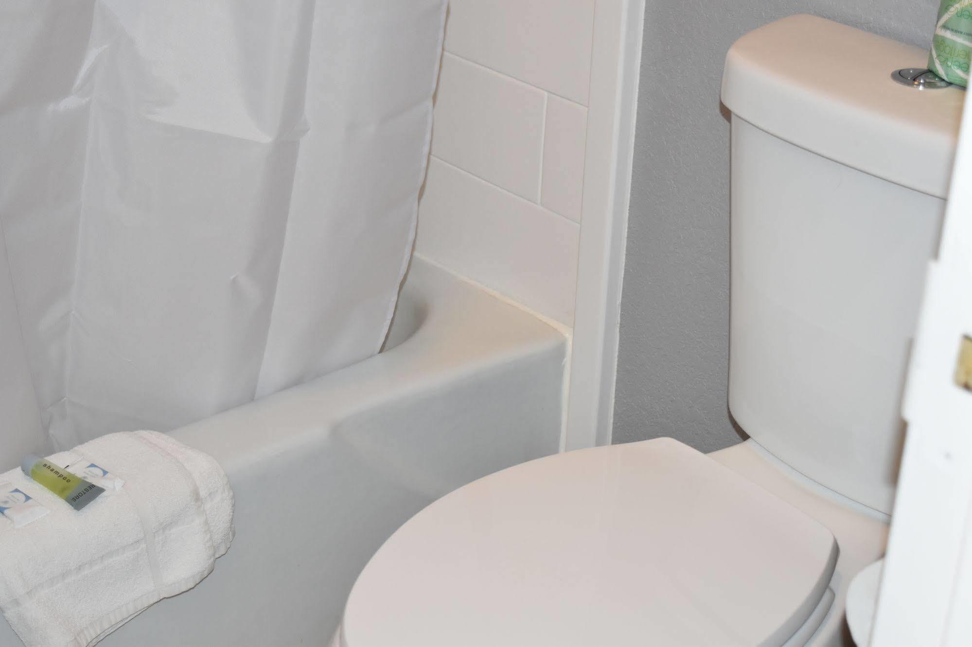 Yoakum Woodfield Inn And Suites المظهر الخارجي الصورة